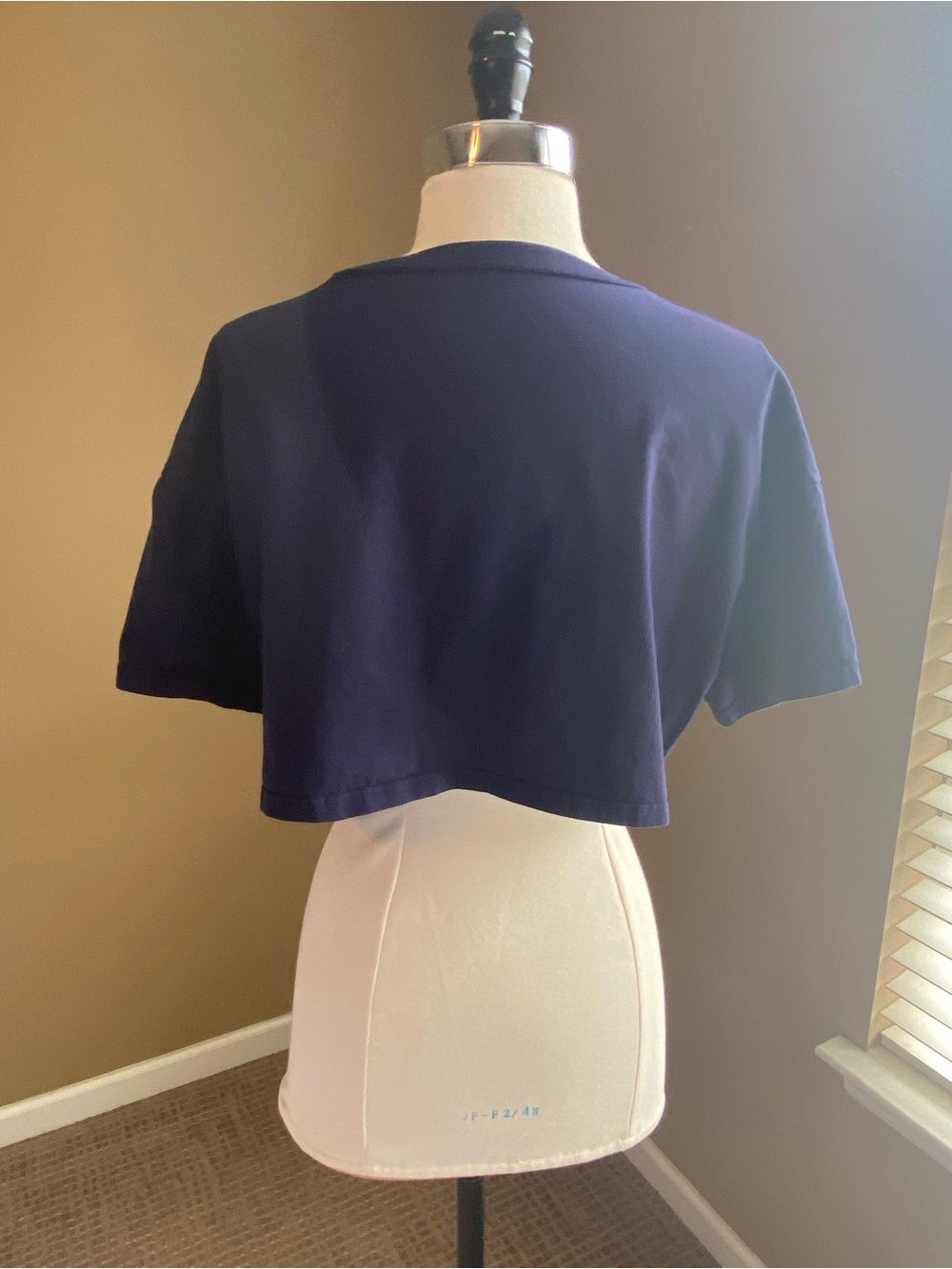 Romwe NEW JERSEY Graphic  Navy Cropped Tee- Large, Gym, Workout,‎ Casual - Picture 3 of 8